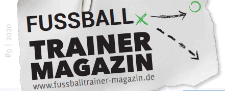 Ein Zettel mit Text drauf " Fussball Trainer Magazin"