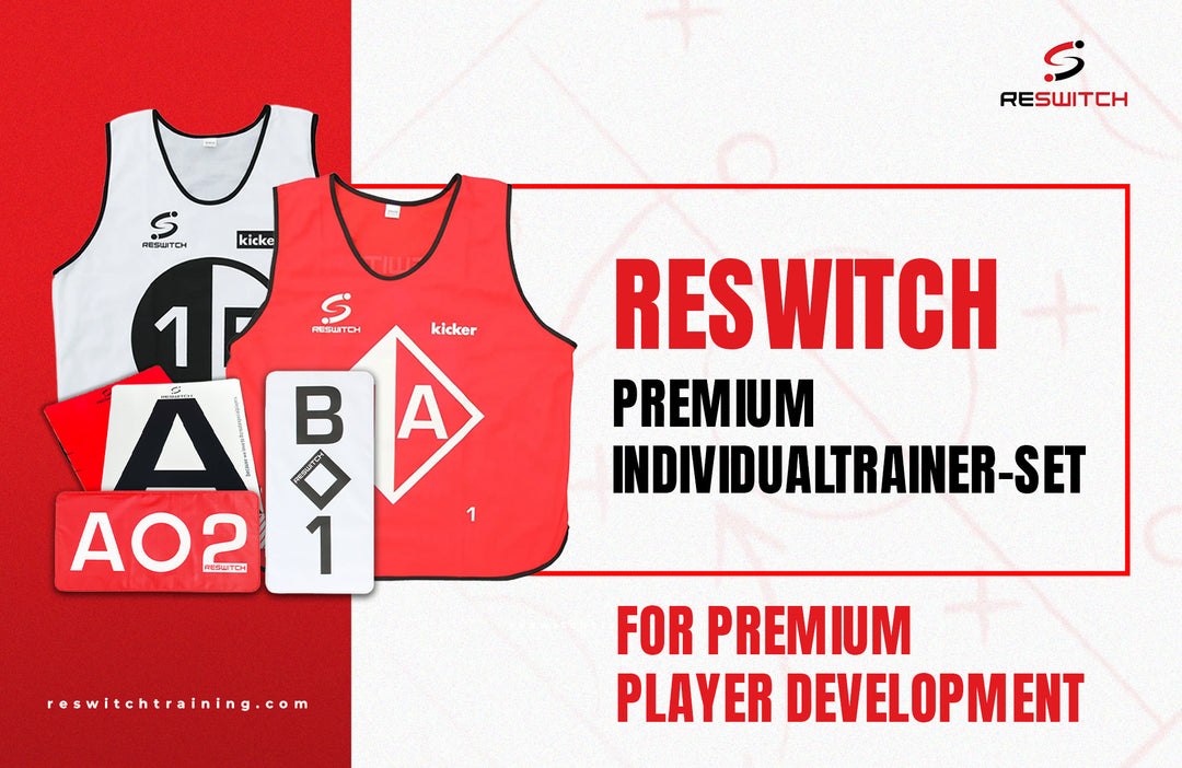 Ein Werbebild für das RESWITCH - Premium Individualtrainer-Set der matchconcept UG zeigt Trainingsleibchen und Karten mit Buchstaben/Zahlen. Der Text hebt den Einsatz für kognitives Training und Premium-Spielerförderung in rot, schwarz und weiß hervor.